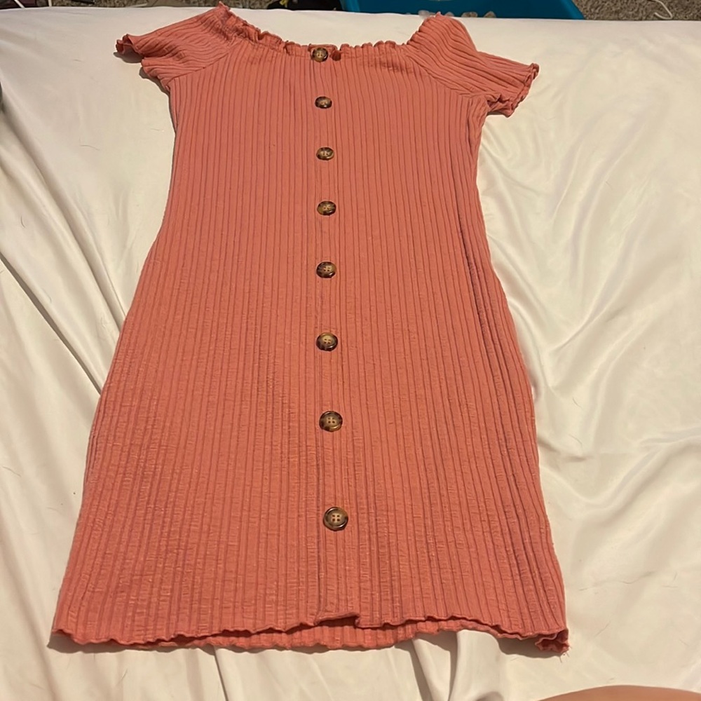 NOBO dress button